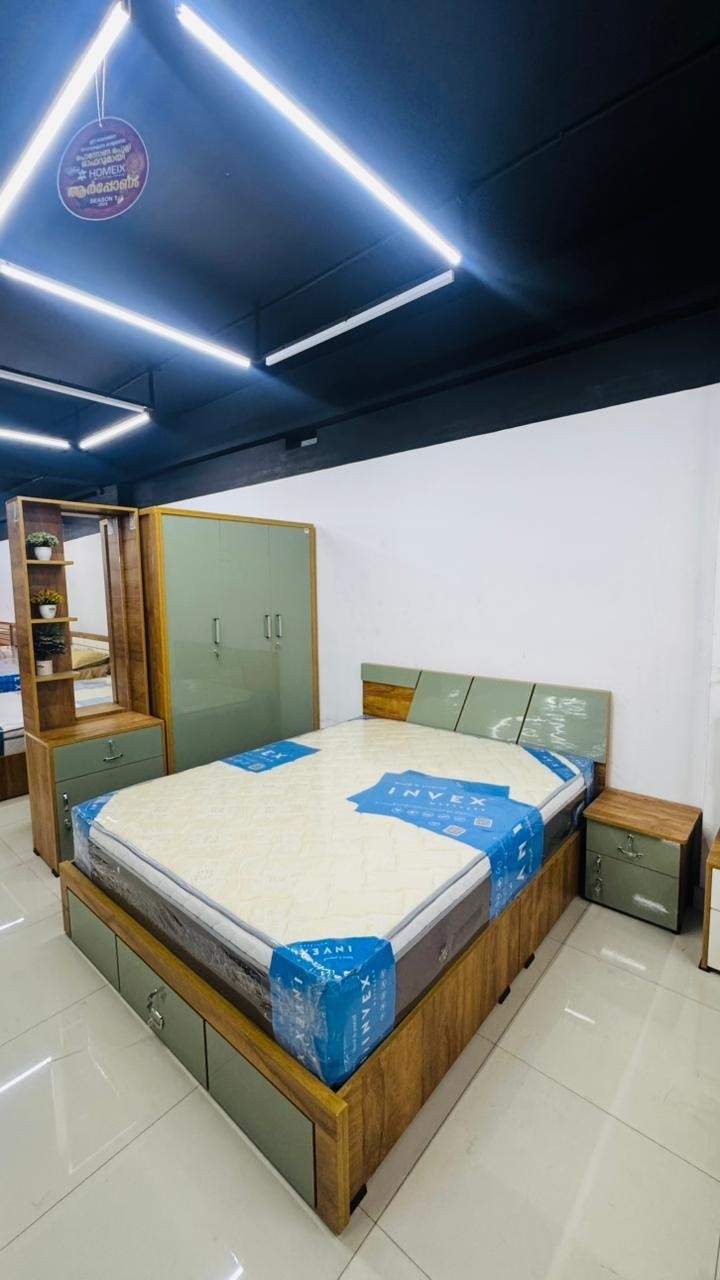 Sovereign Velvet Channel Master Bed